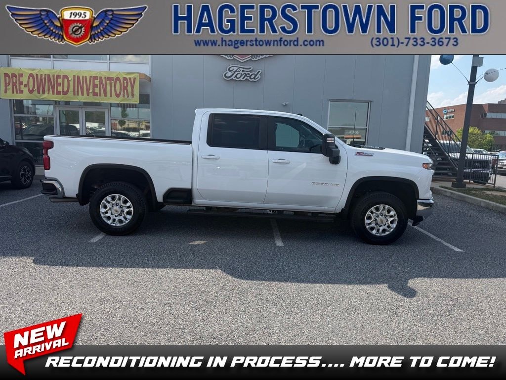 Used 2024 Chevrolet Silverado LT CREW CAB SHORT BED TRUCK