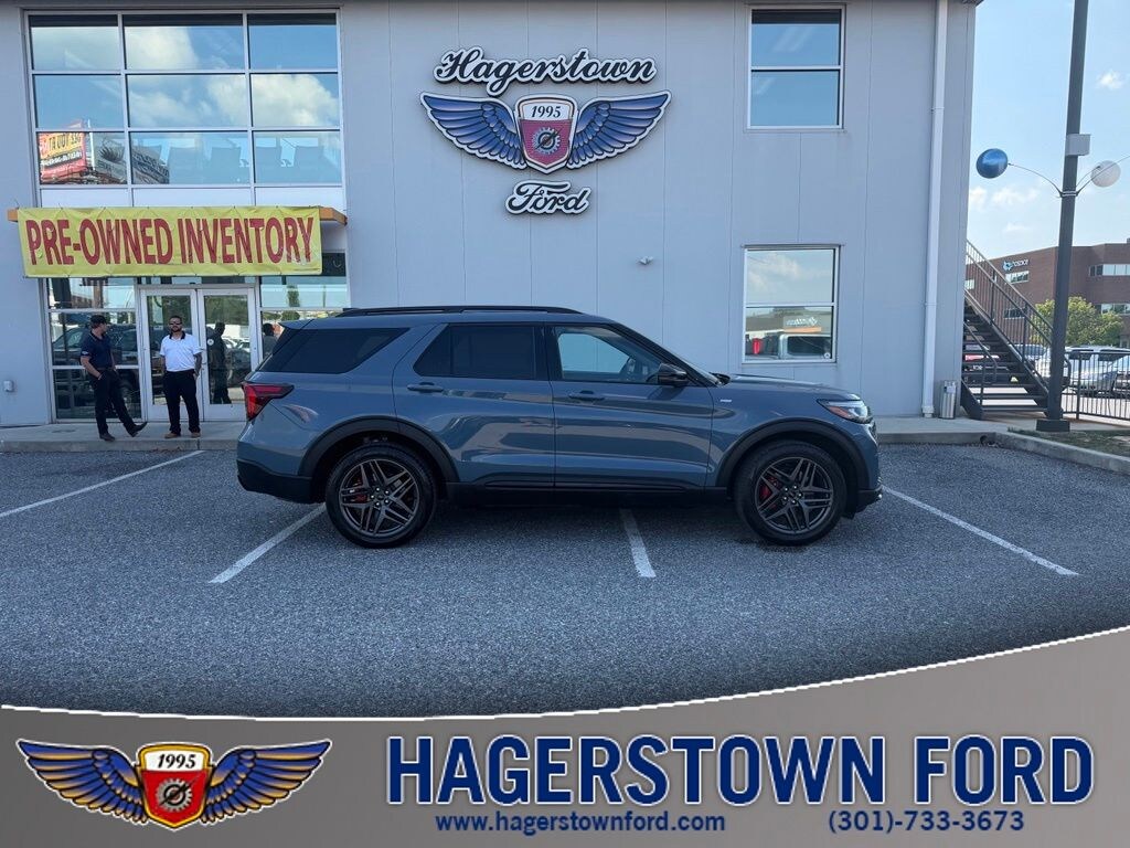 Used 2025 Ford Explorer ST-Line SUV