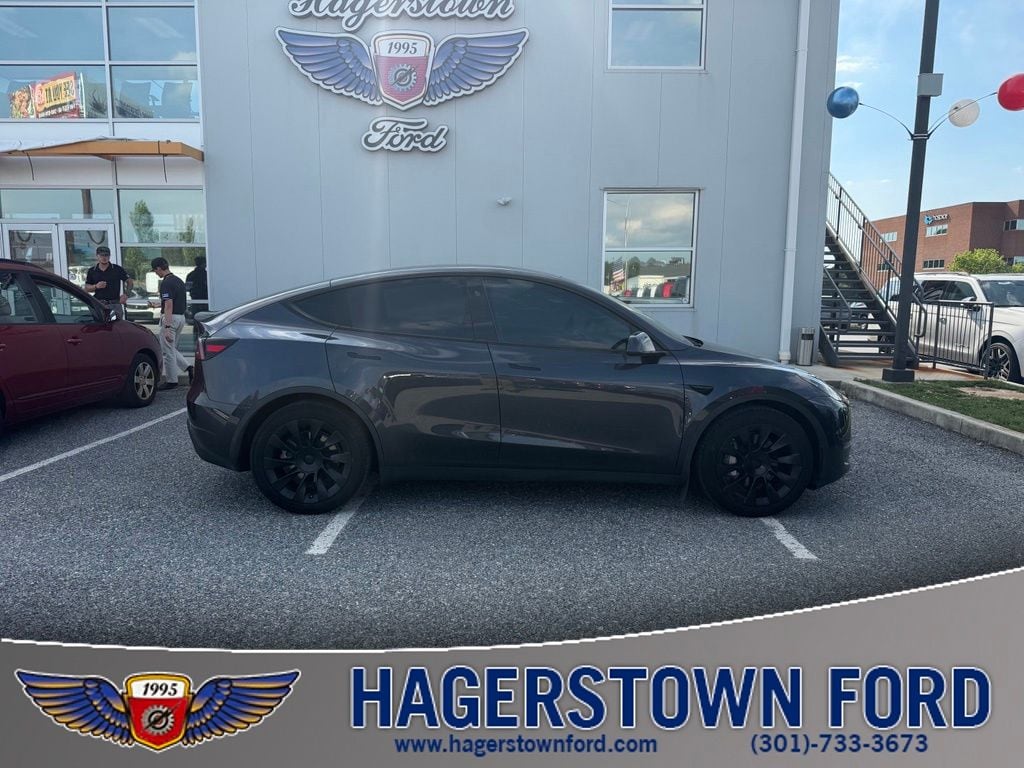 2024 Tesla Model Y Long Range Dual Motor All-Wheel Drive's photo