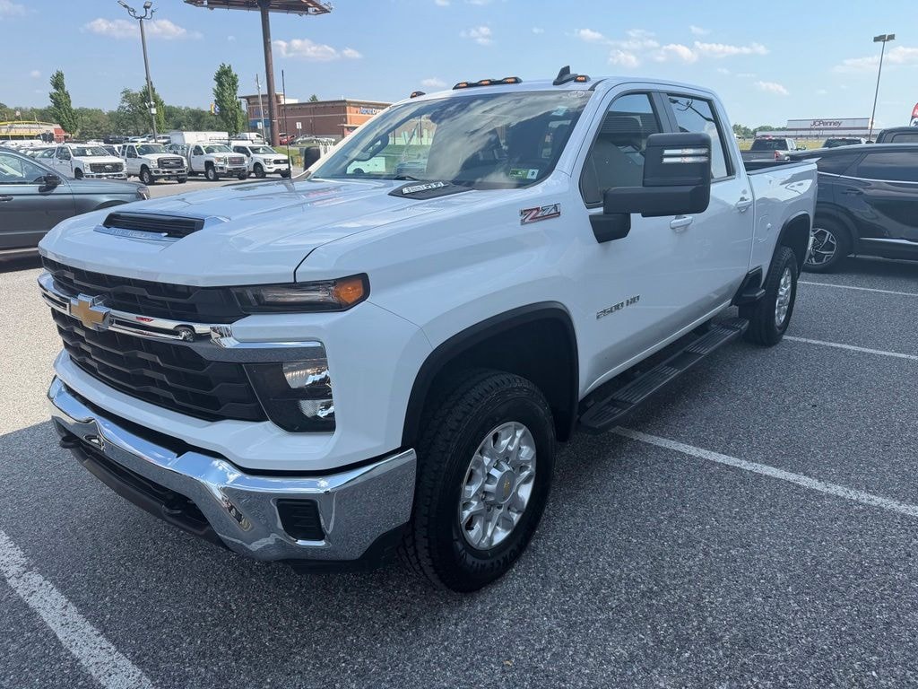 Used 2024 Chevrolet Silverado LT CREW CAB SHORT BED TRUCK