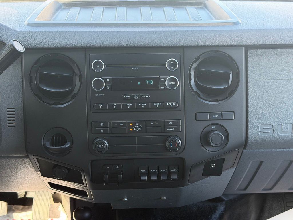 2015 Ford F-550 - Photo 20