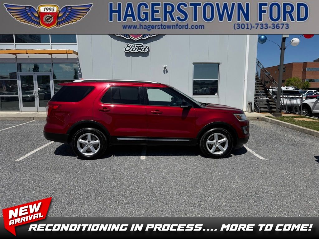2017 Ford Explorer XLT 4WD's photo