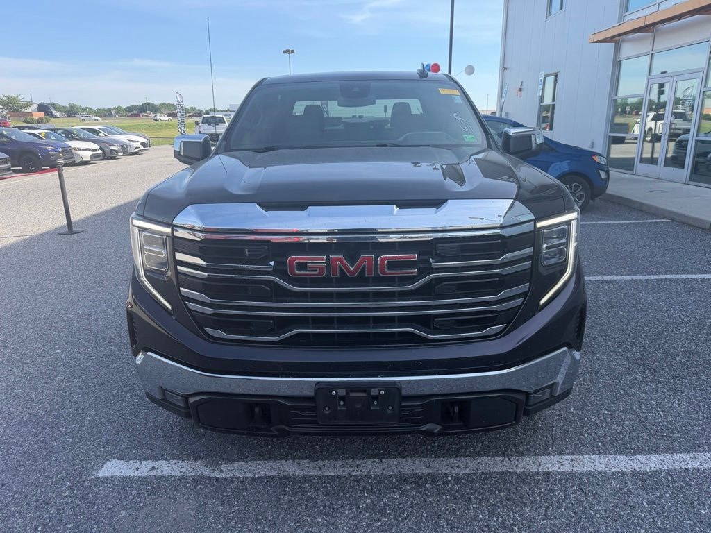 Used 2022 GMC Sierra 1500 SLT Crew Cab Short Bed Truck