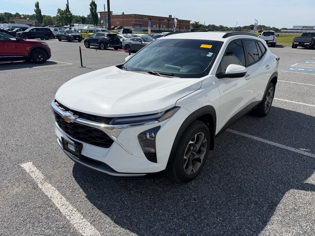 Used 2024 Chevrolet Trax LT SUV
