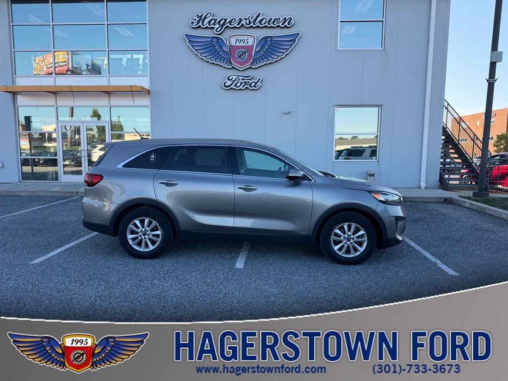 Used 2019 Kia Sorento LX with VIN 5XYPGDA5XKG521106 for sale in Hagerstown, MD