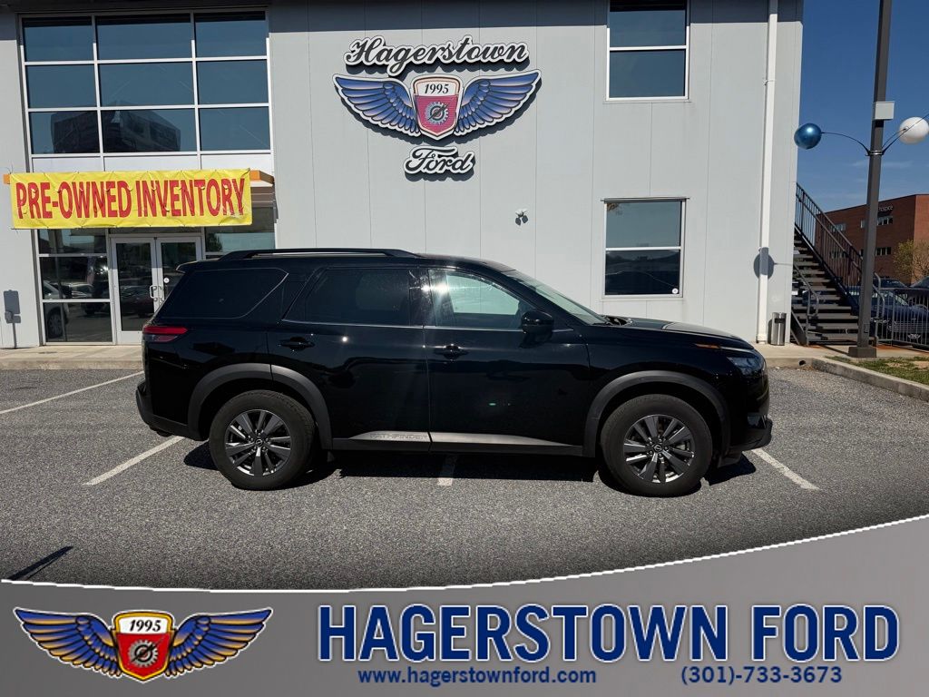 2025 Nissan Pathfinder SV 2WD's photo