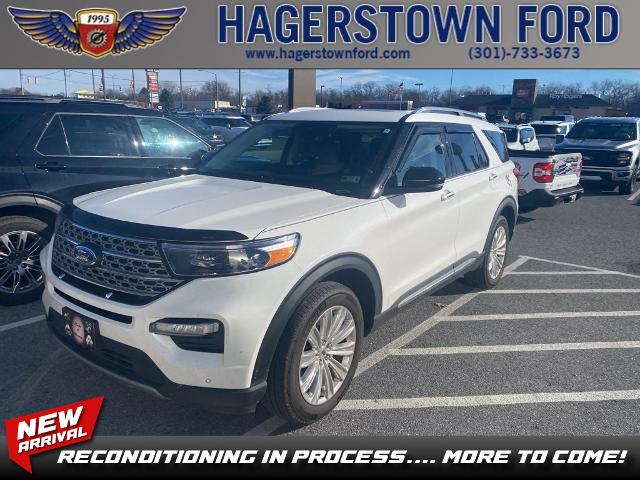 2024 Ford Explorer Limited's photo