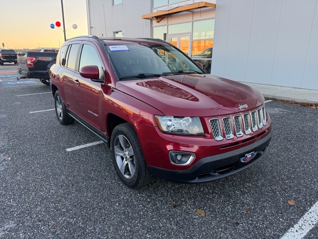 Used 2017 Jeep Compass Latitude SUV