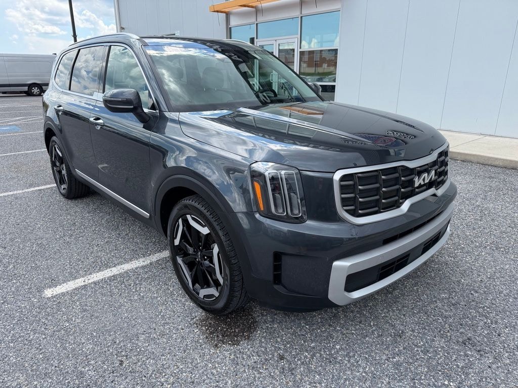 Used 2024 Kia Telluride S SUV