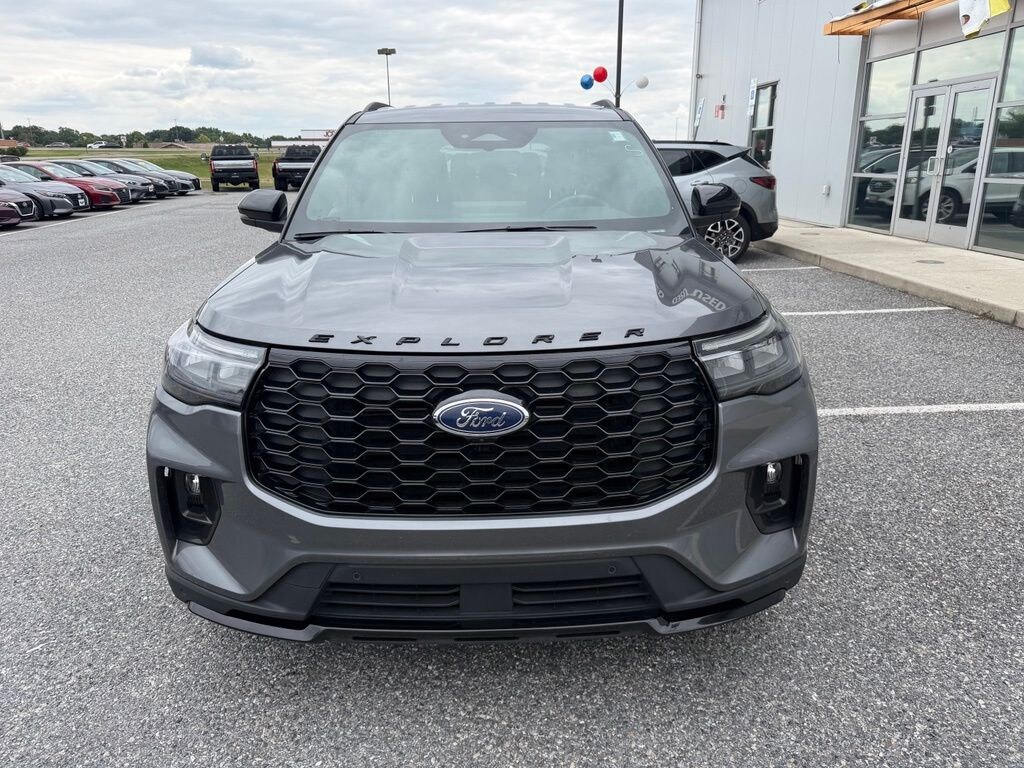 Used 2025 Ford Explorer ST-Line SUV
