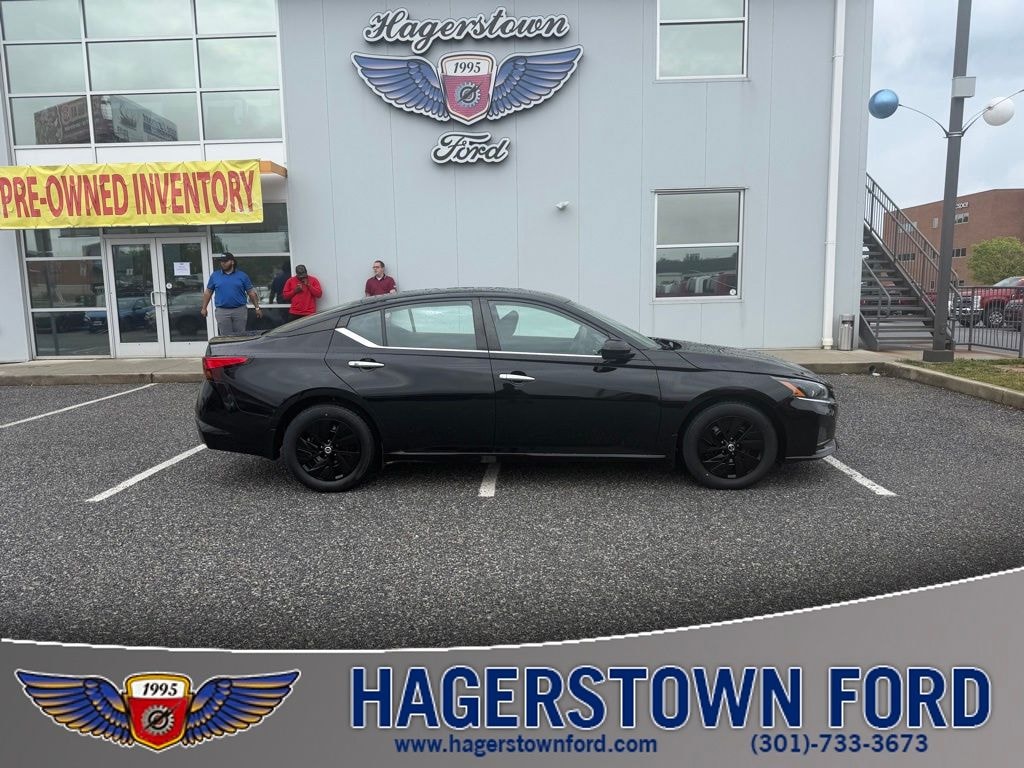 Used 2023 Nissan Altima 2.5 S SEDAN