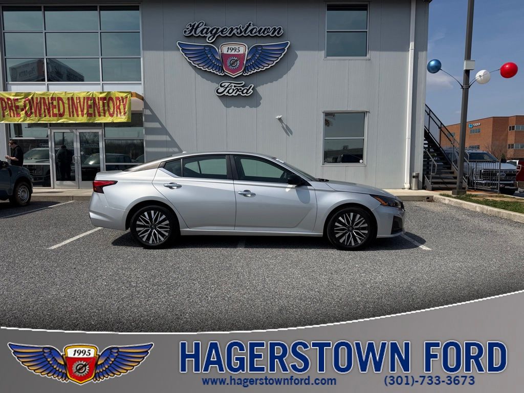 2024 Nissan Altima SV