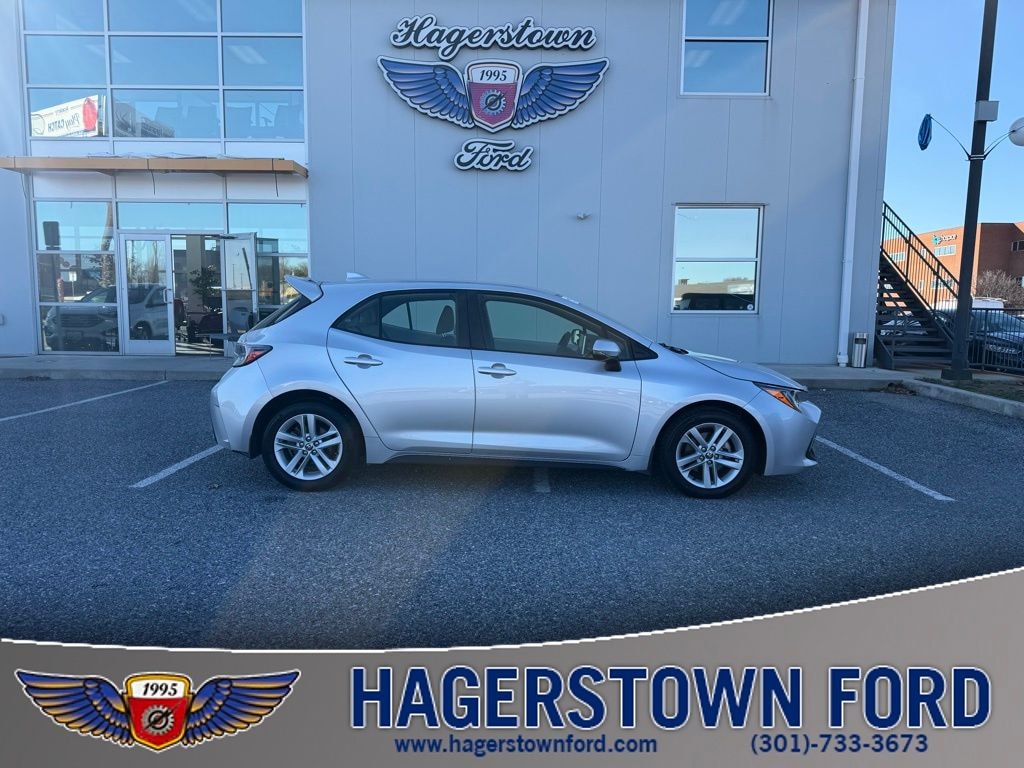 Used 2022 Toyota Corolla SE HATCHBACK