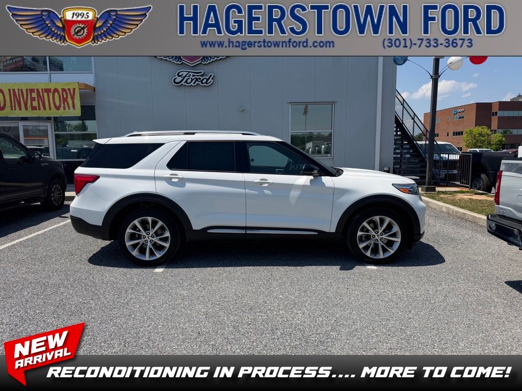 2021 Ford Explorer Platinum 4WD's photo