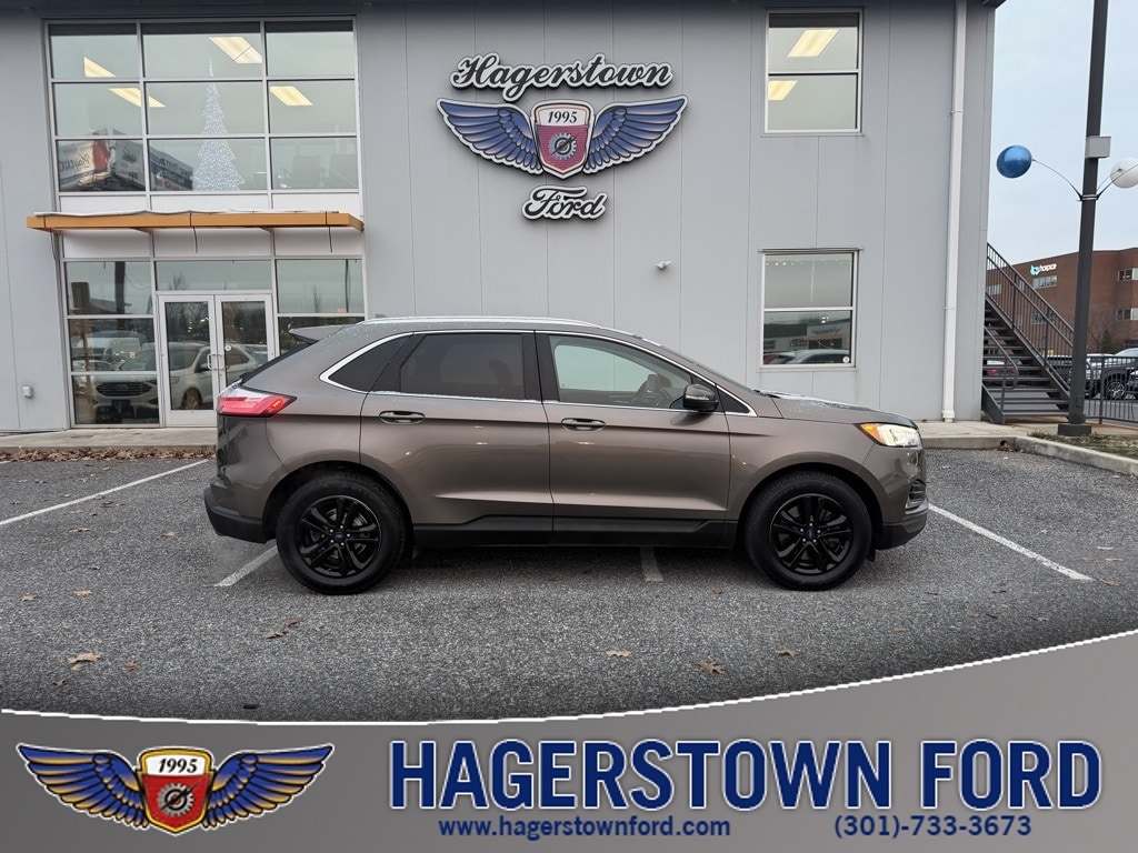 2019 Ford Edge SEL's photo