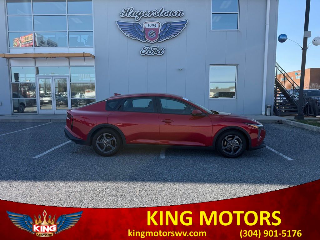 2025 Kia K4 LXS AT's photo
