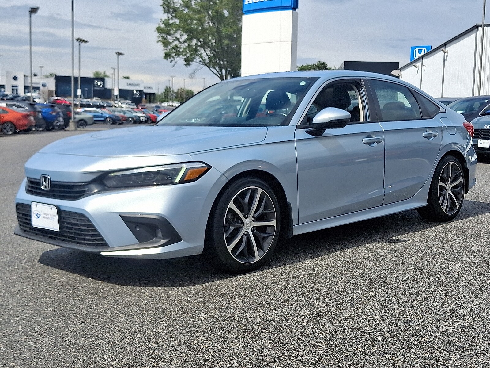 2023 Honda Civic Touring photo 3