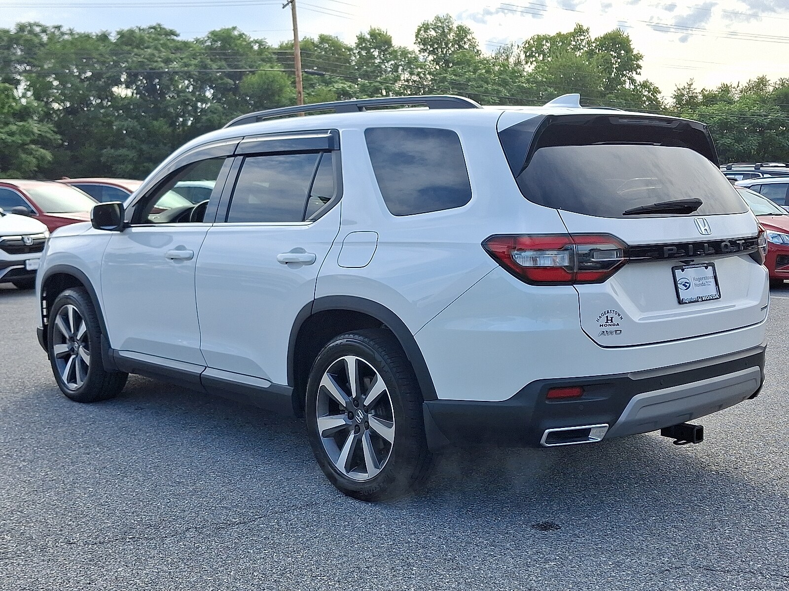 2024 Honda Pilot Touring photo 3