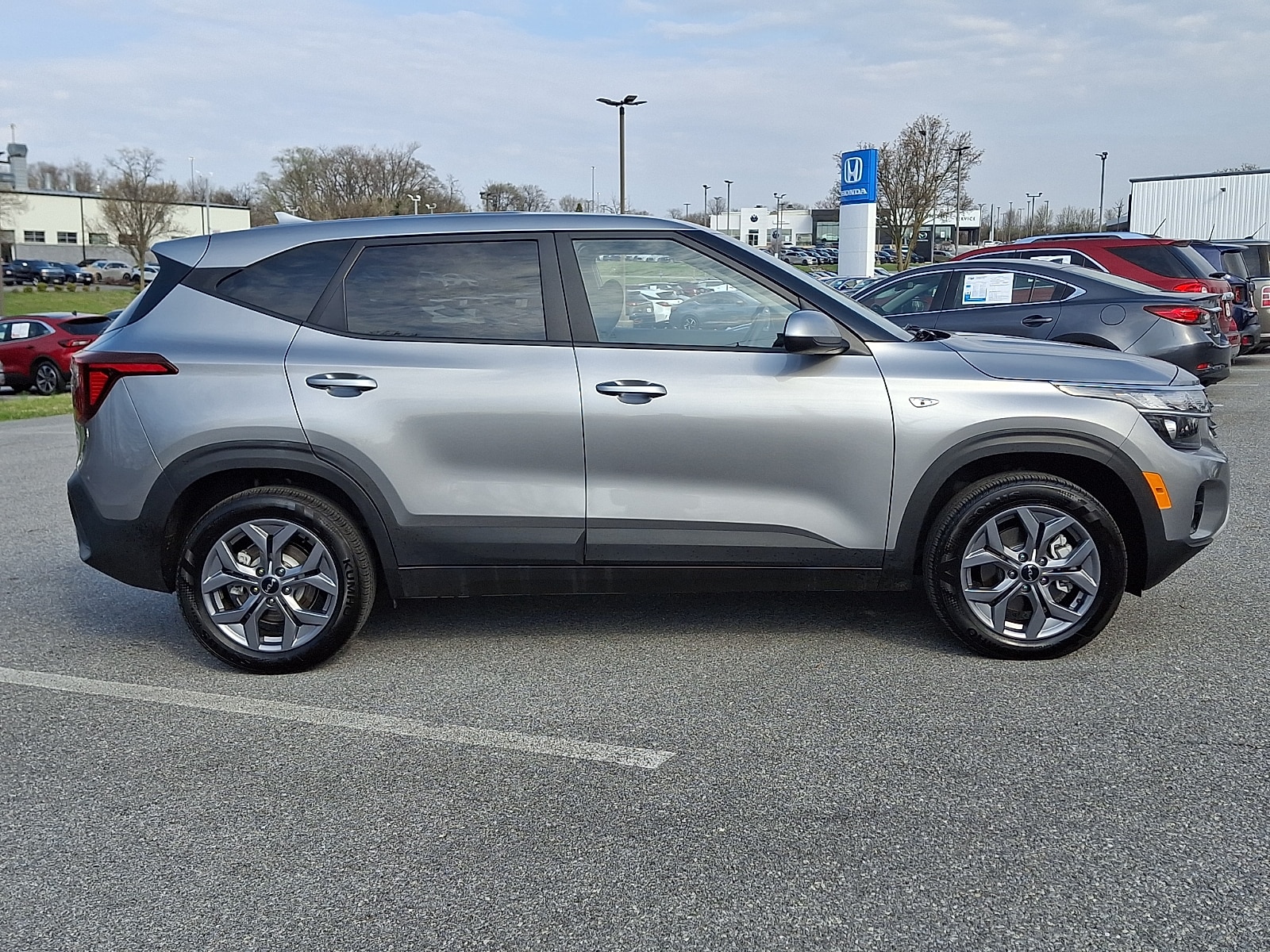 2025 Kia Seltos LX - Photo 7