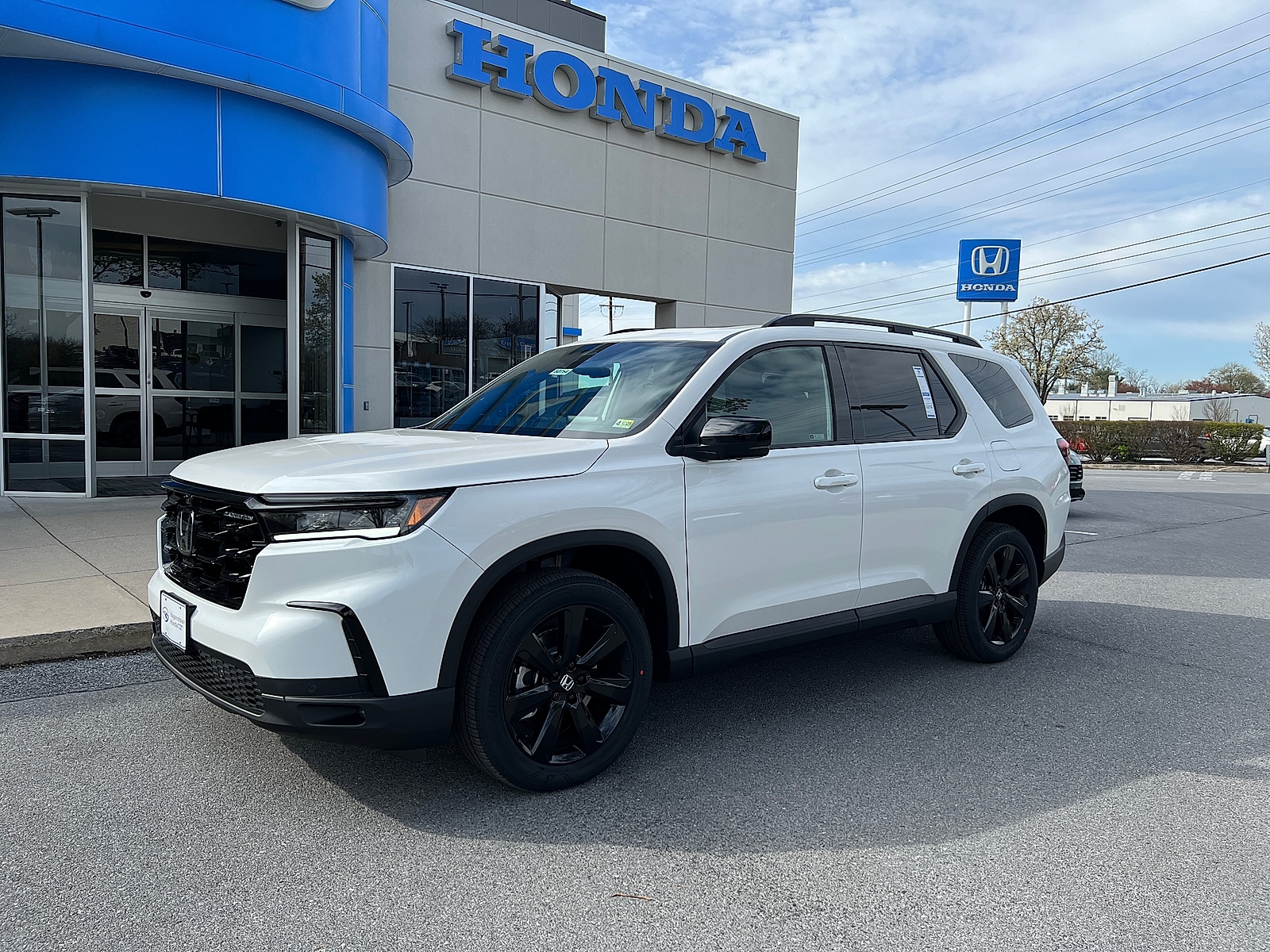 2025 Honda Pilot Black Edition's photo