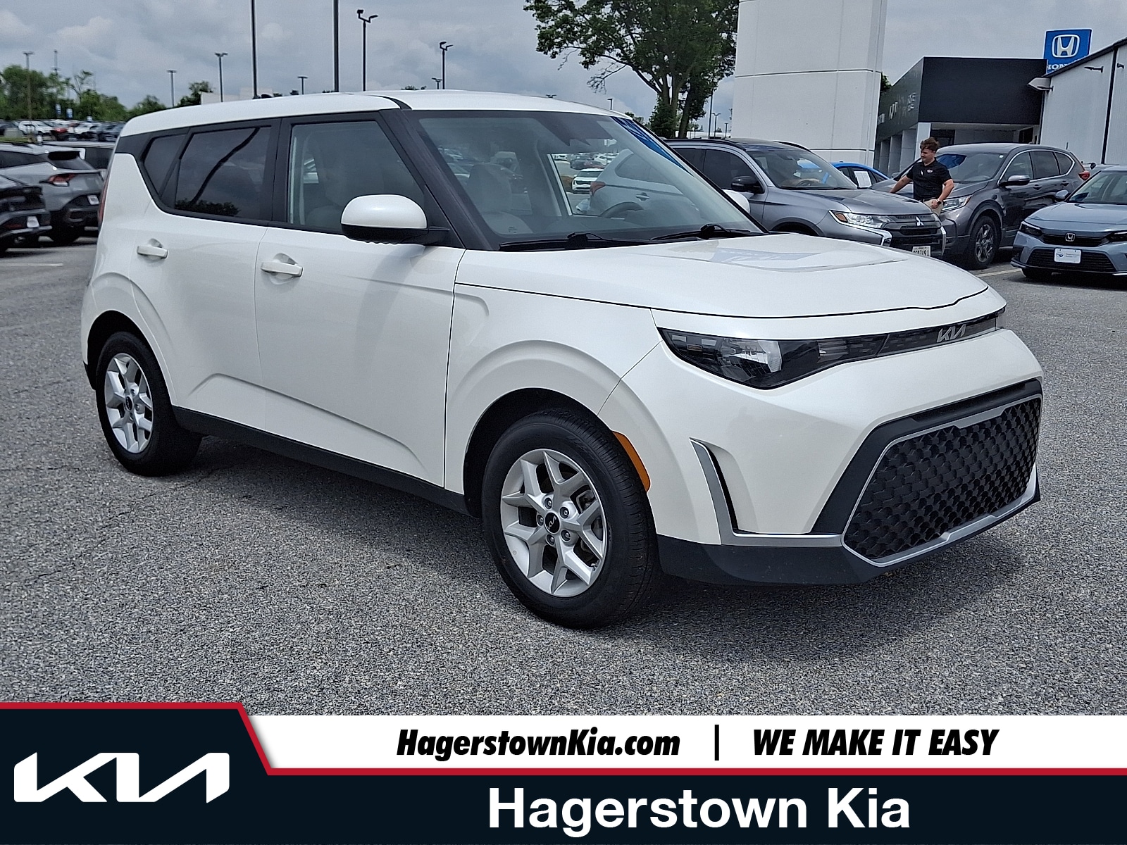 2025 Kia Soul 2.0L LX IVT's photo