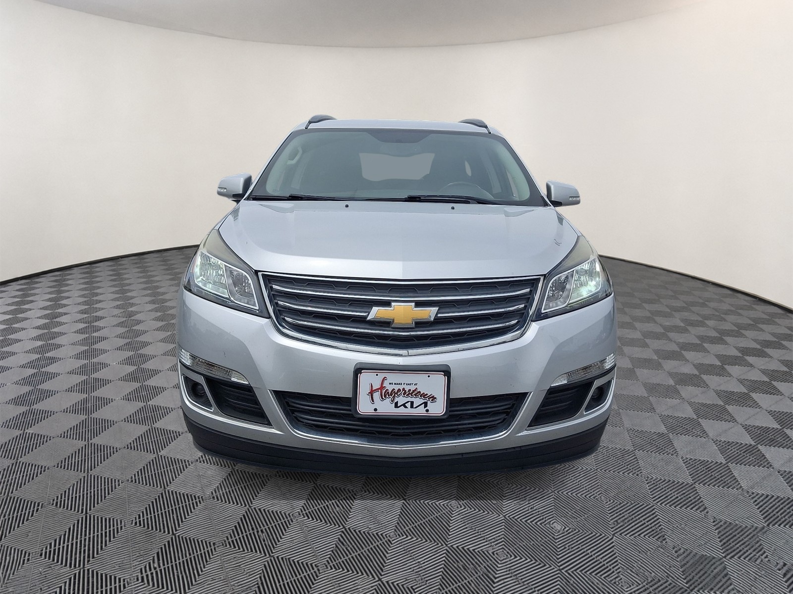 Used 2017 Chevrolet Traverse 2LT with VIN 1GNKVHKD6HJ201309 for sale in Hagerstown, MD