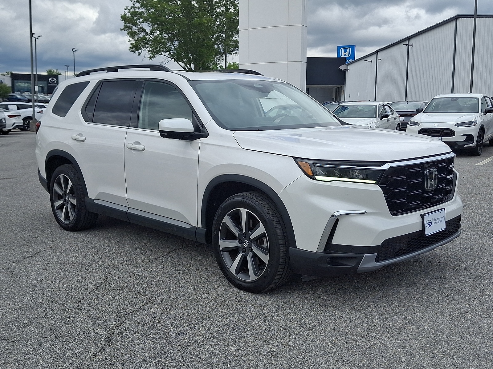 2023 Honda Pilot Touring AWD's photo