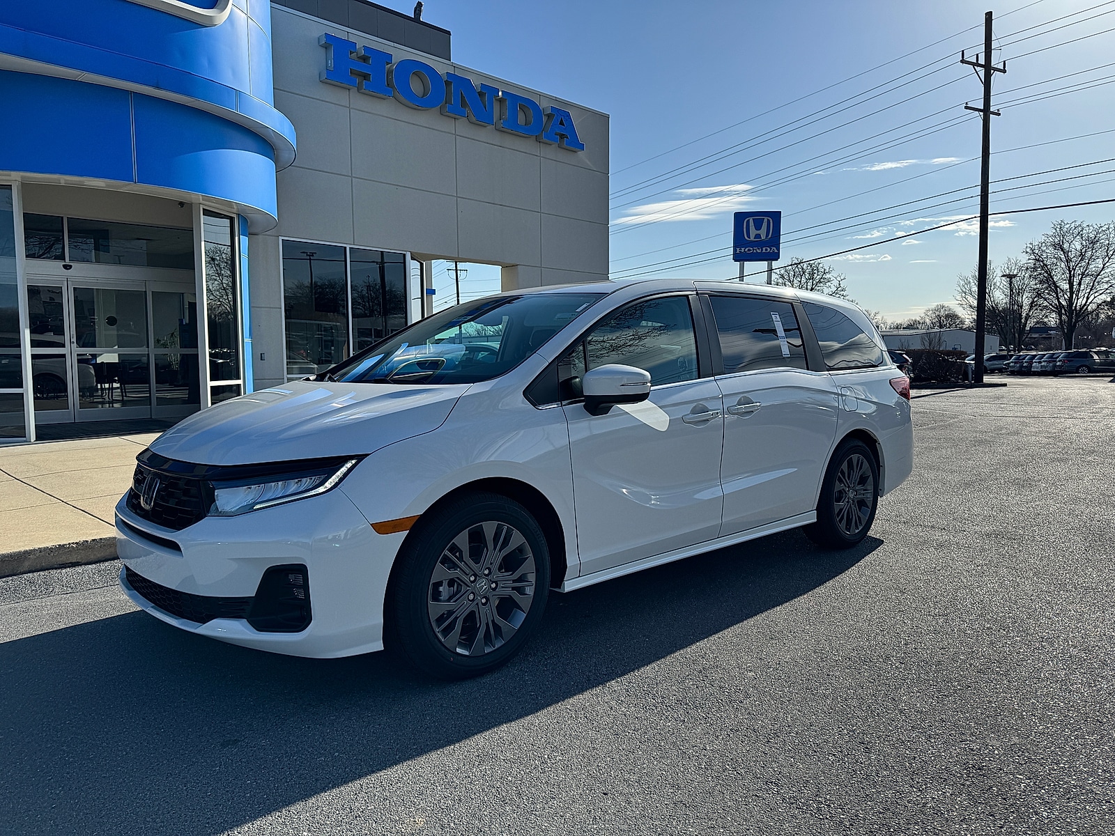 2026 Honda Odyssey Touring's photo