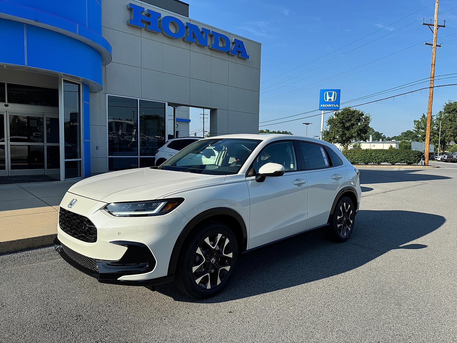 2026 Honda HR-V EX-L's photo