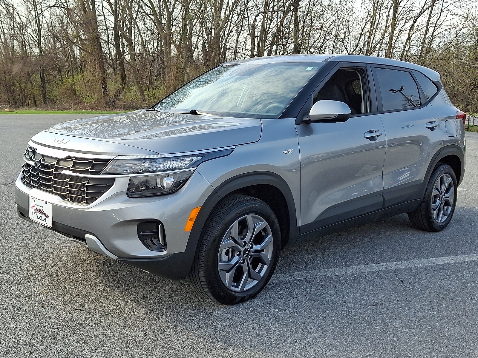 2025 Kia Seltos LX - Photo 3
