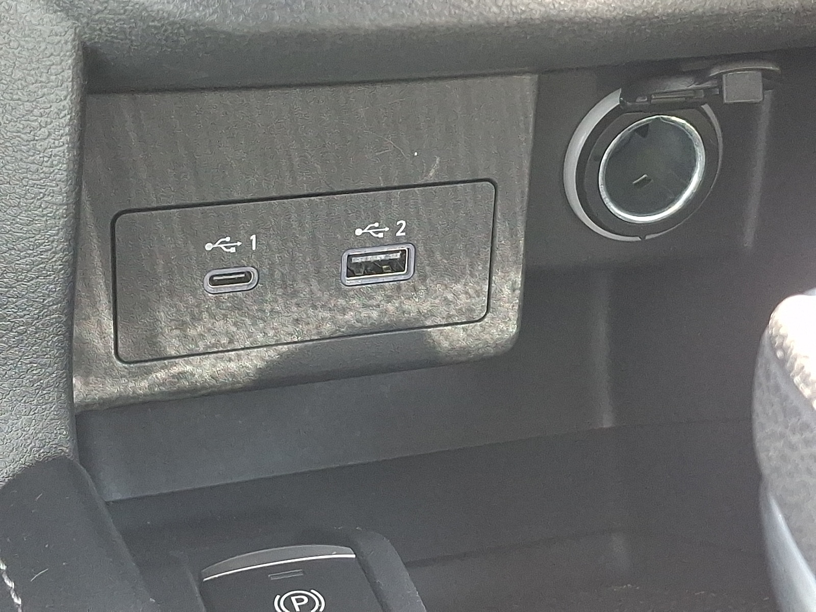 2023 Nissan Kicks SR - Photo 25