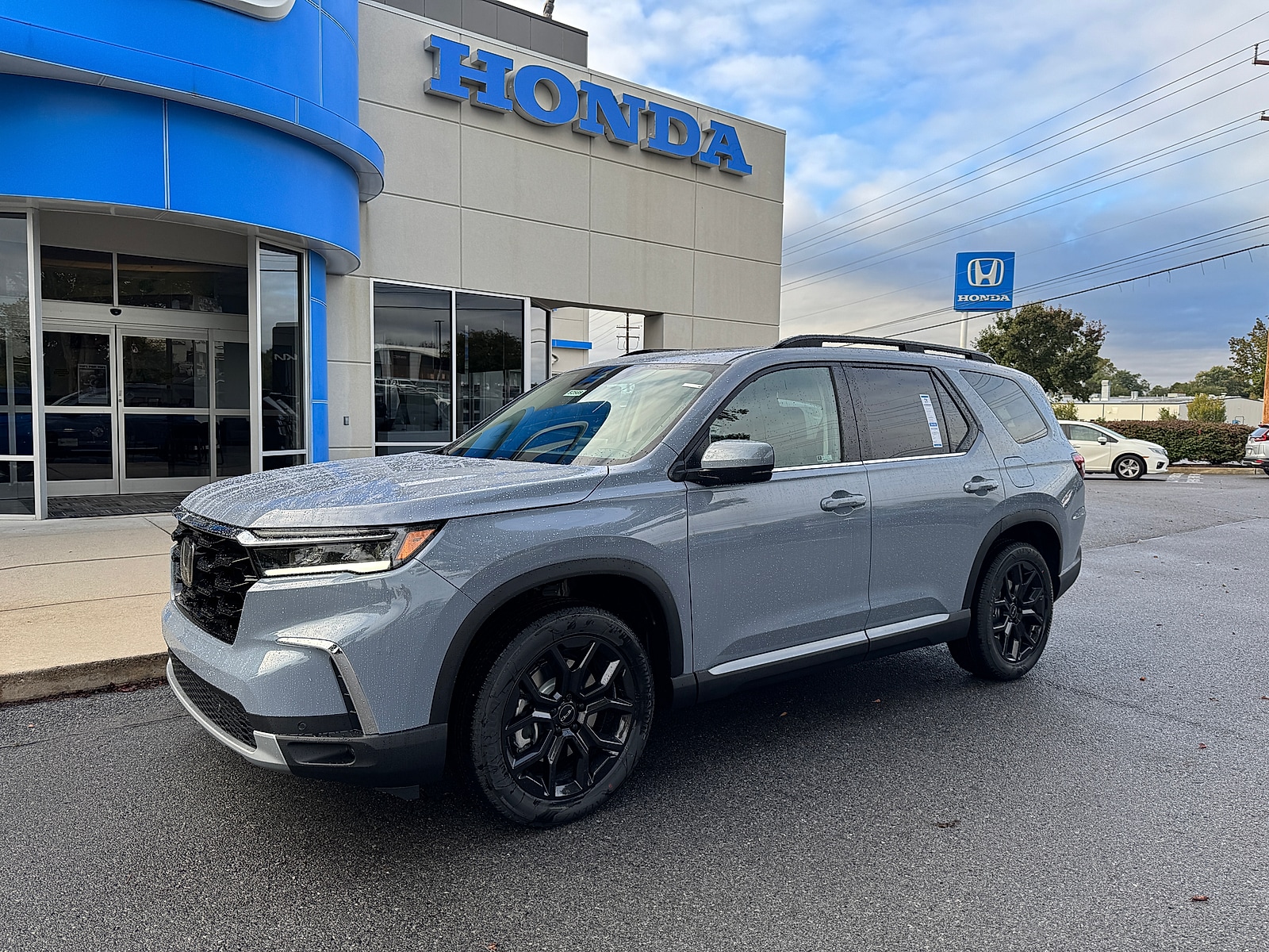 2025 Honda Pilot Touring's photo
