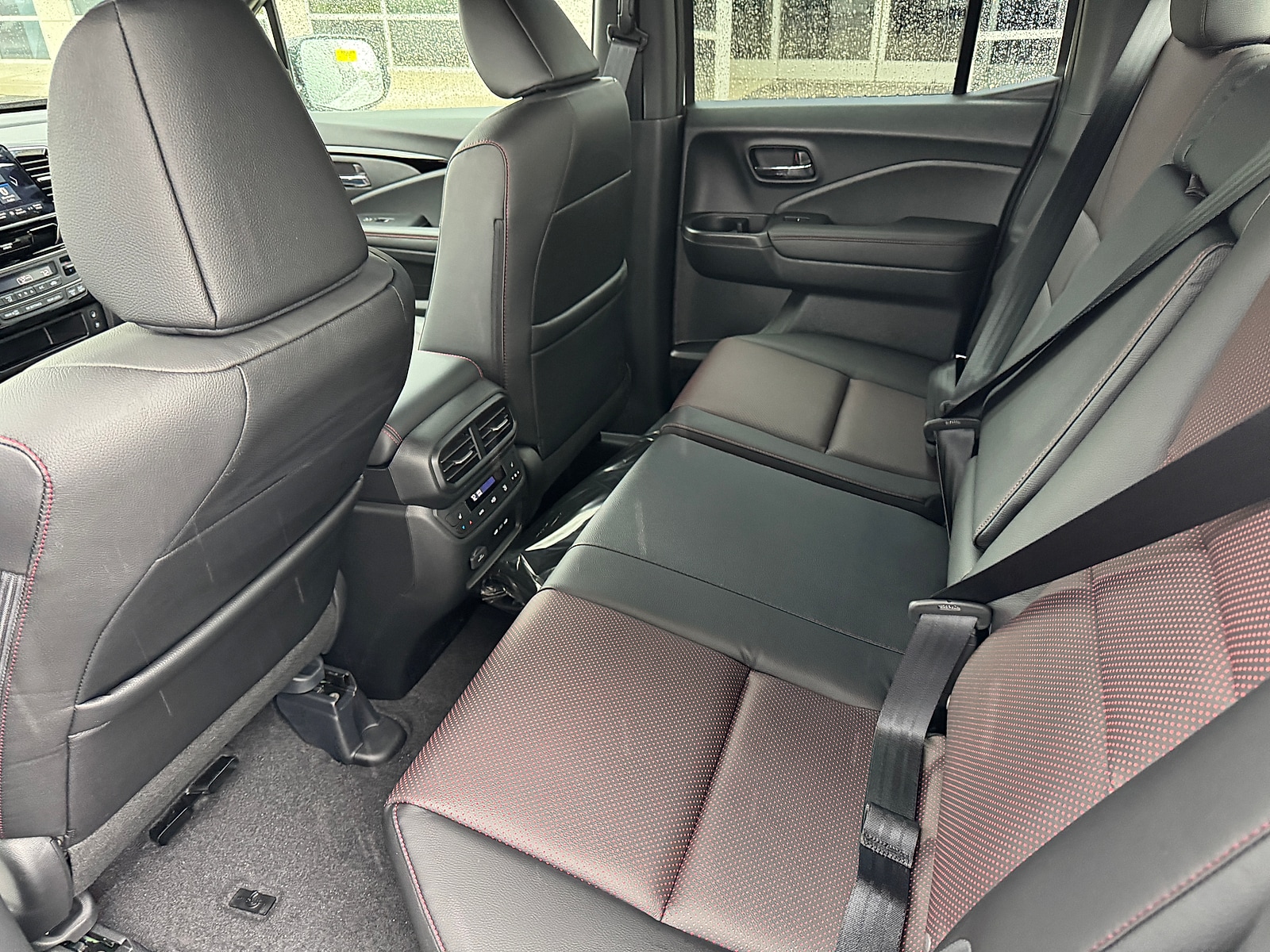 2026 Honda Ridgeline Black Edition - Photo 7