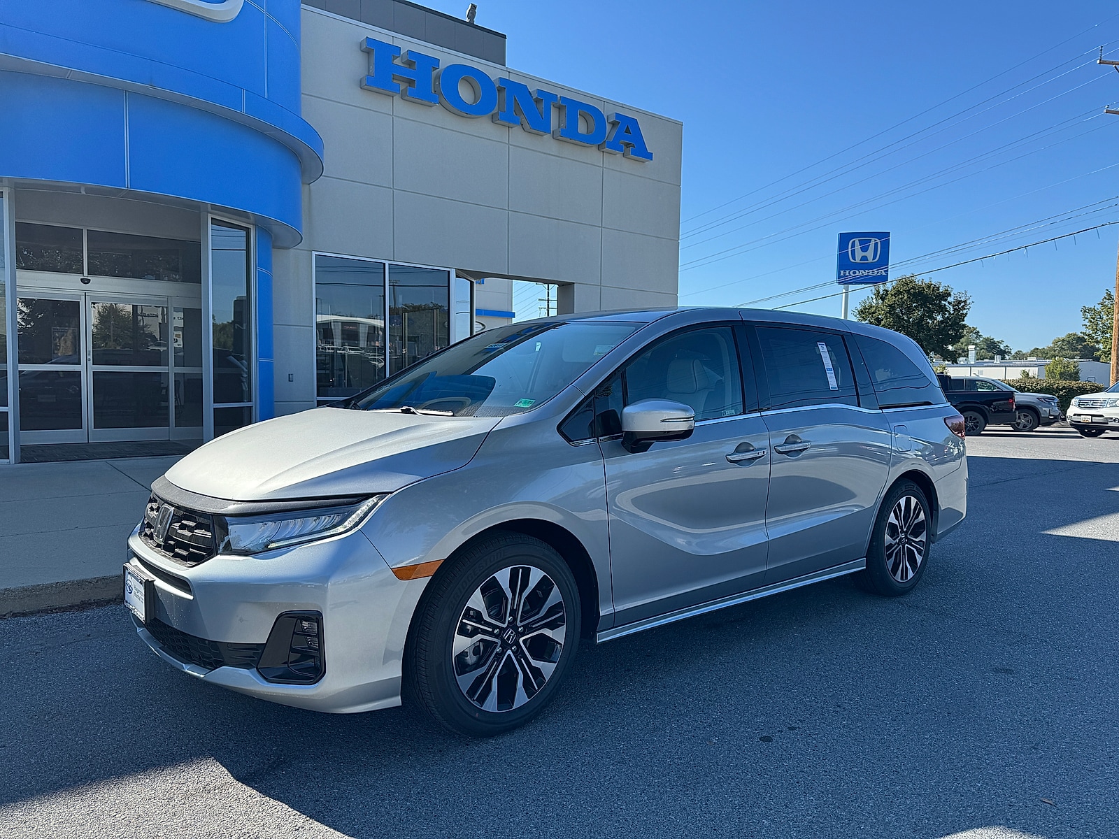 2026 Honda Odyssey Elite's photo