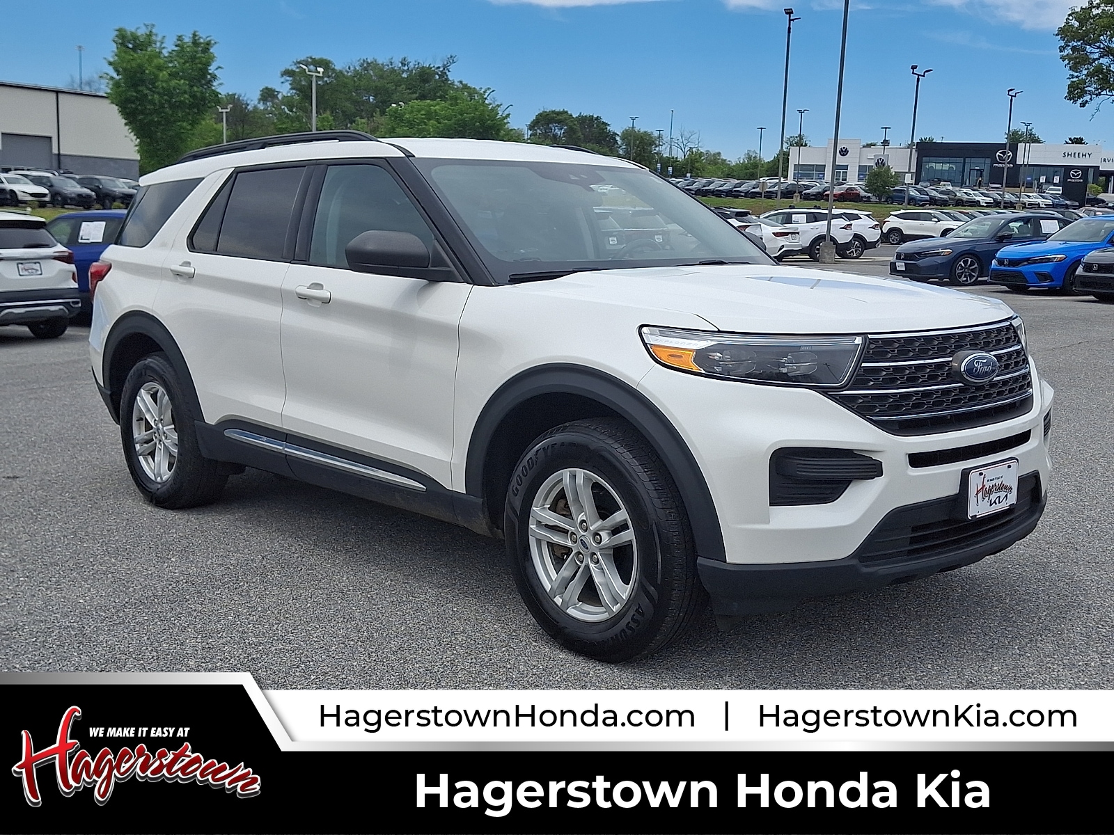 2022 Ford Explorer XLT 4WD's photo