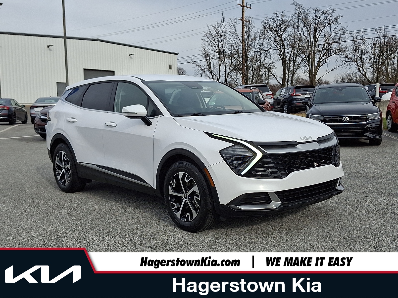 2024 Kia Sportage EX's photo