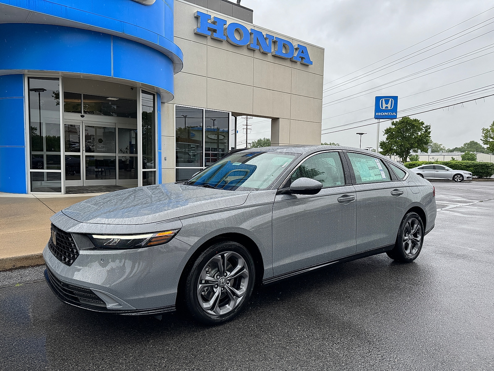 2025 Honda Accord Hybrid EX-L's photo