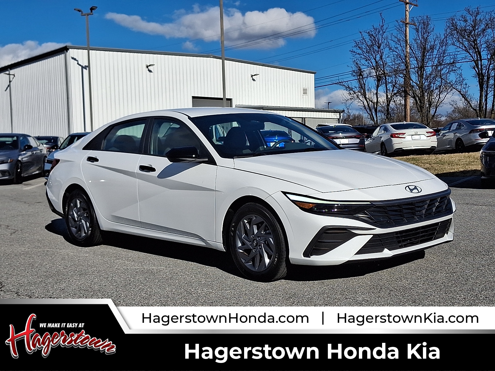 2024 Hyundai Elantra SEL's photo