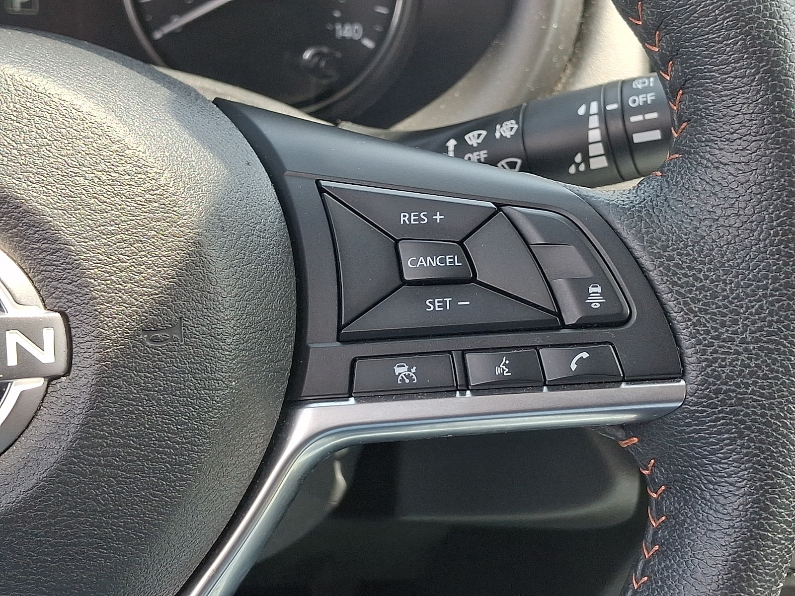 2023 Nissan Kicks SR - Photo 22