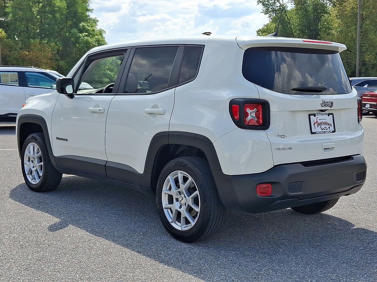 2023 Jeep Renegade Latitude Upland photo 2