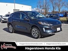 2022 Ford Escape Titanium SUV