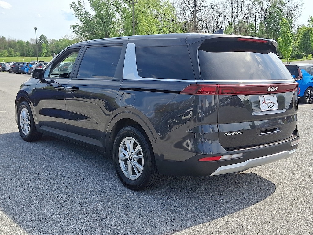 Certified 2024 Kia Carnival LX Minivan/Van