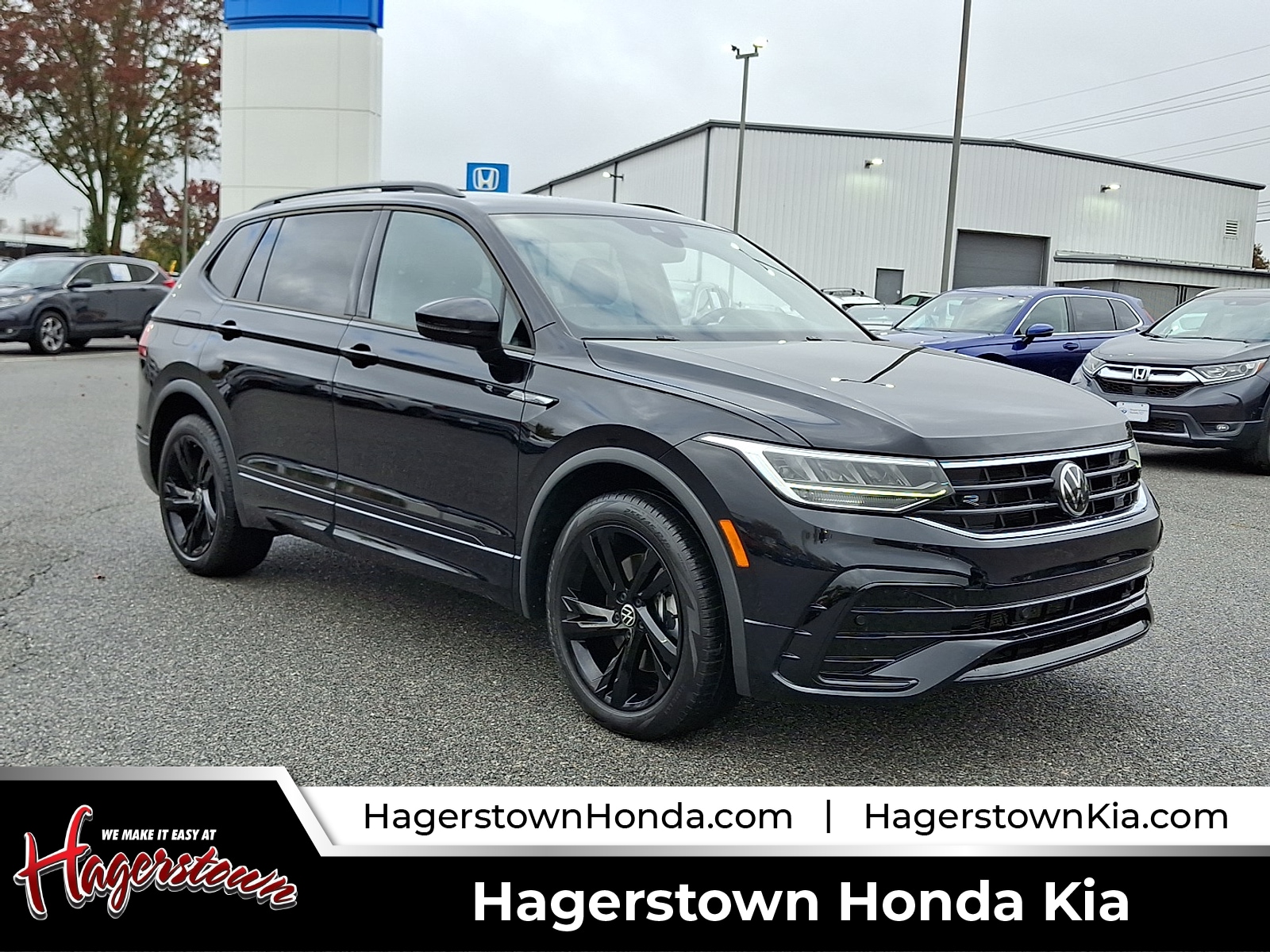 2023 Volkswagen Tiguan SE R-LINE BLACK
