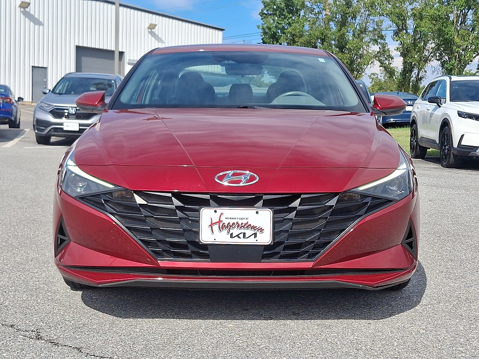 2023 Hyundai Elantra SEL photo 2