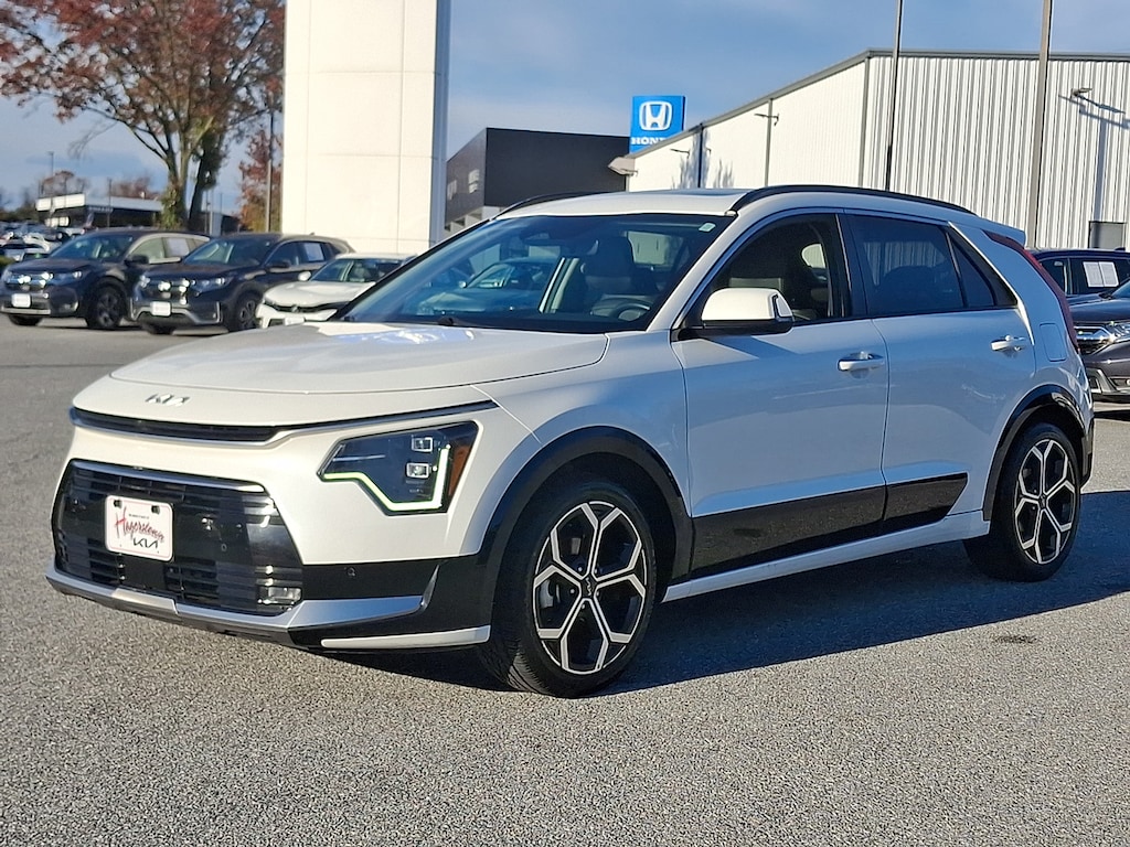 Certified 2023 Kia Niro SX Touring SUV