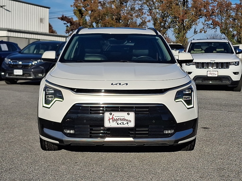 Certified 2023 Kia Niro SX Touring SUV