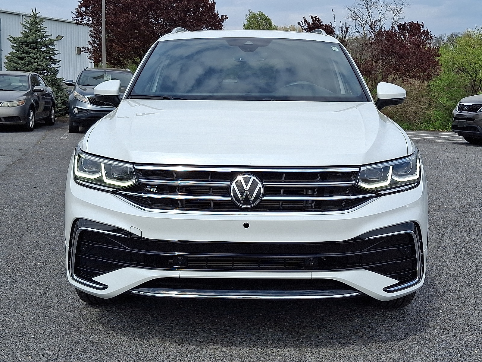 Used 2022 Volkswagen Tiguan SEL R-LINE with VIN 3VV4B7AX4NM141515 for sale in Hagerstown, MD