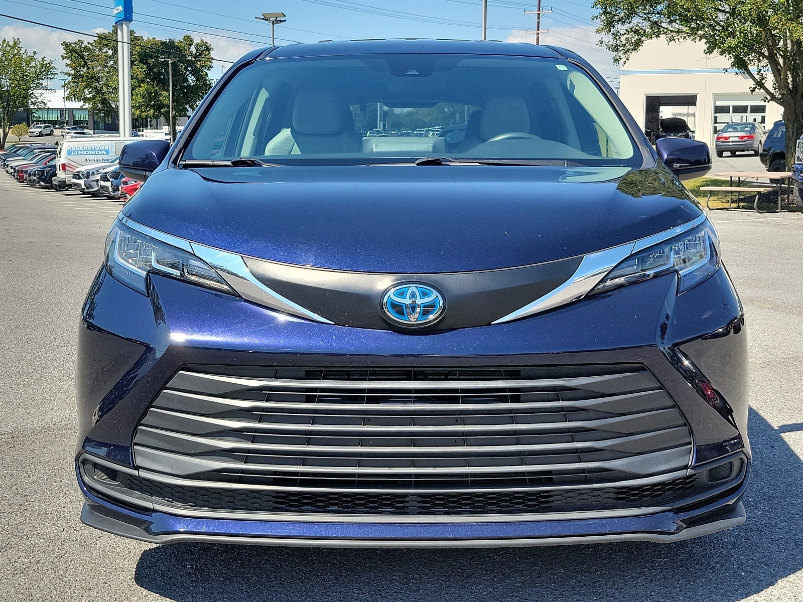 Used 2021 Toyota Sienna LE with VIN 5TDKRKEC2MS073631 for sale in Hagerstown, MD