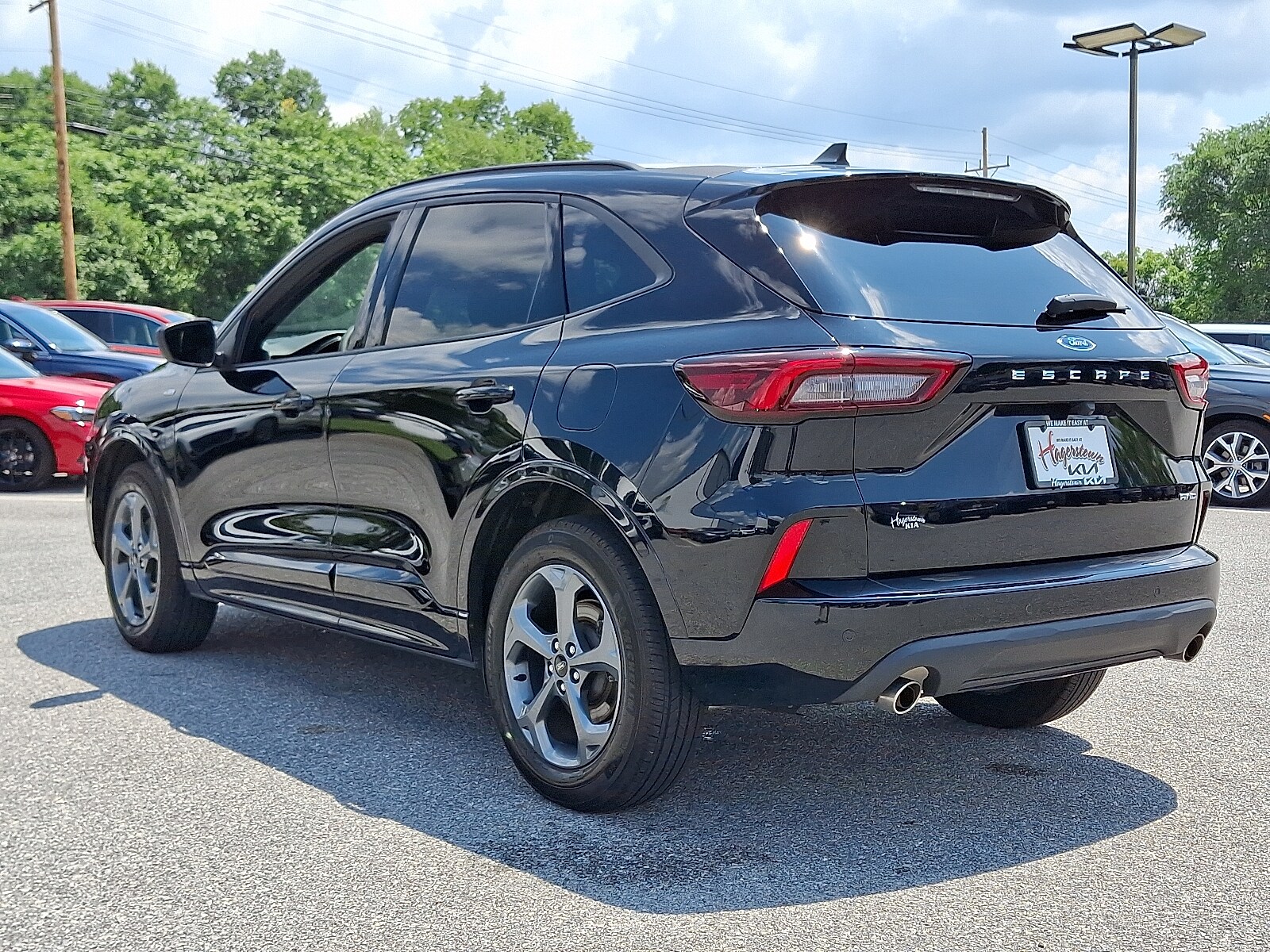 2023 Ford Escape ST-Line photo 4