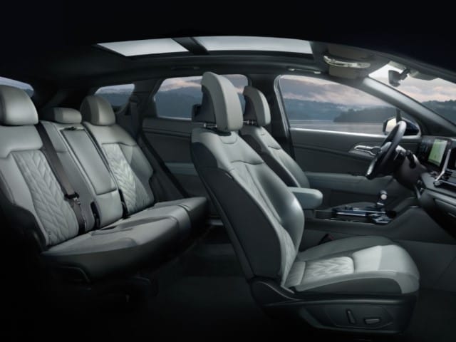 https://pictures.dealer.com/h/hagerstownkiakia/1372/a5556caf0a5b924fcbd40748621641dfx.jpg
